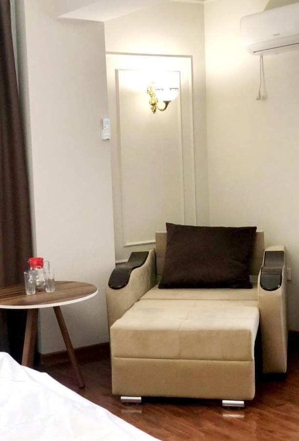 Gold Boutique Hotel Алма Ата Екстериор снимка