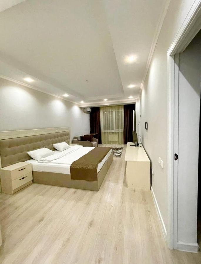 Gold Boutique Hotel Алма Ата Екстериор снимка