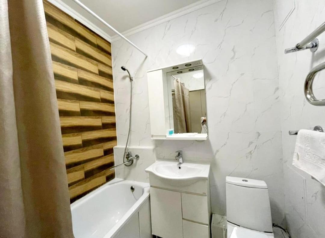 Gold Boutique Hotel Алма Ата Екстериор снимка