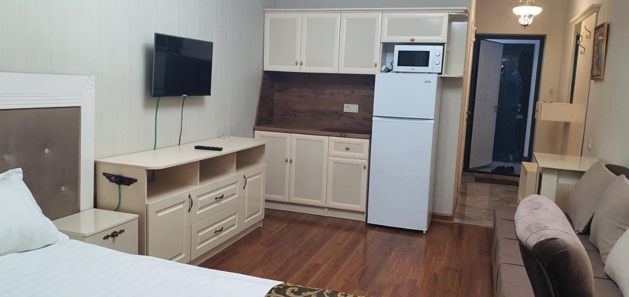 Gold Boutique Hotel Алма Ата Екстериор снимка